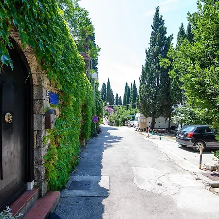 בית הארחה House Sveti Jakov