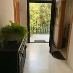 Guest house House Sveti Jakov