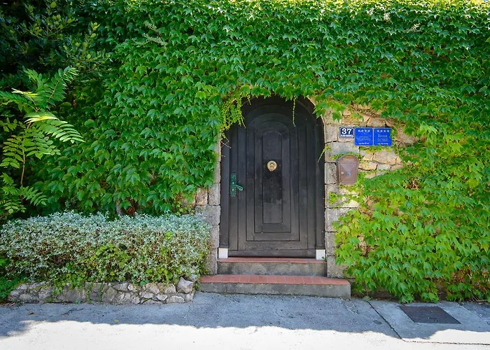 Guest house House Sveti Jakov 4*