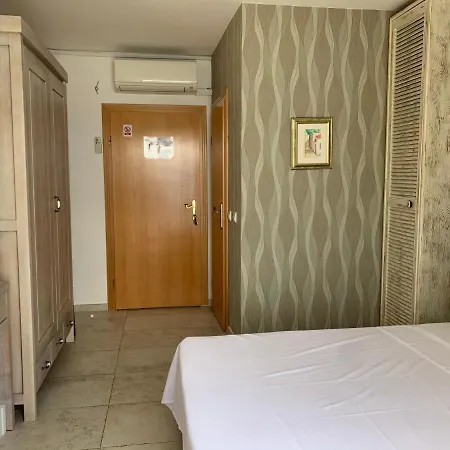 House Sveti Jakov 4*